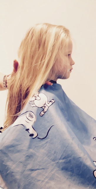 Kunglig yra i kråkslottet - då bjuds det på plättar...