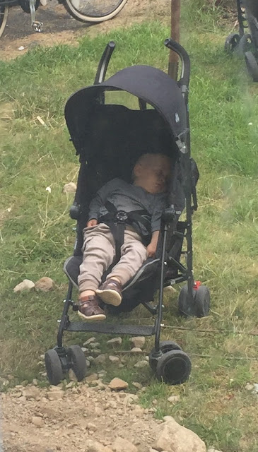 Dubbelsidig öroninflammation och en ny dörr...