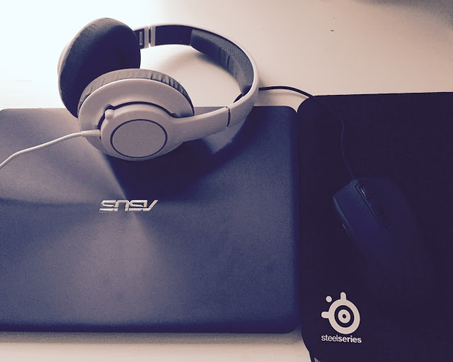 Nio år och med efterlängtad dator...