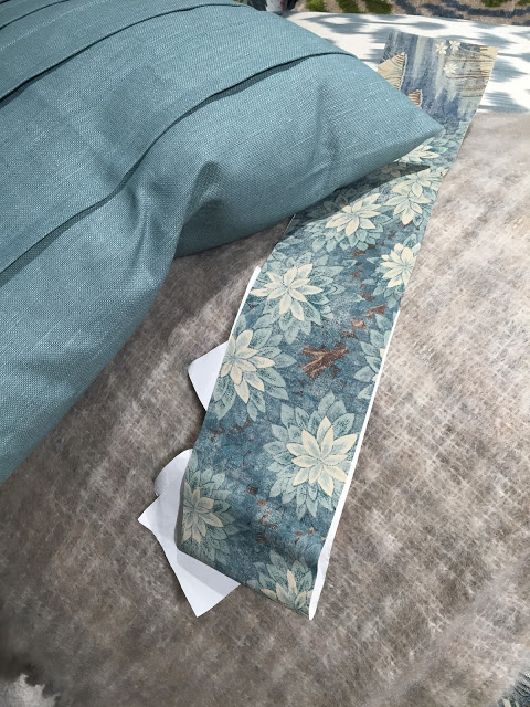 Tapeten på plats...