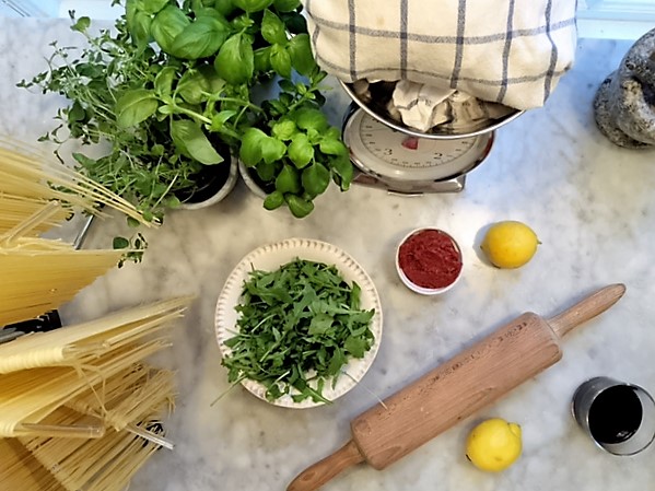 DET BLEV ITALIENSKT NÄR VI MYSTE I KÖKET